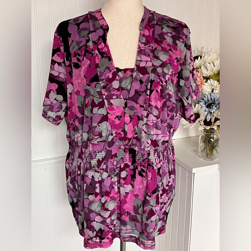 Croft & Barrow Shortsleeved V-Neck Multicolored Blouse